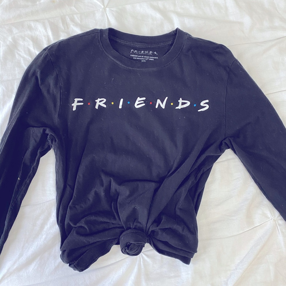 “Friends” graphic tee! - Picture 2 of 3